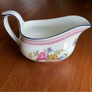 Wedgwood Naomi Creamer - Gravy Boat Floral Design